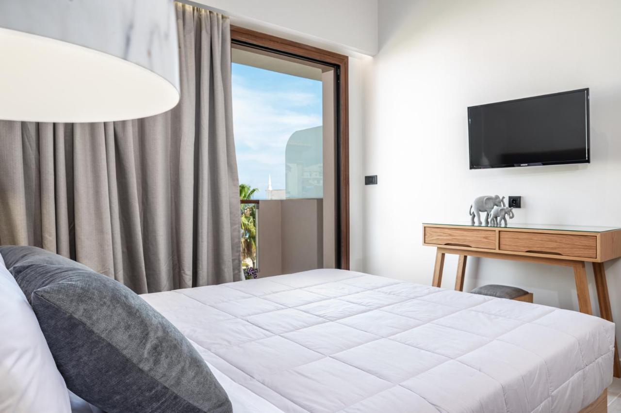 Alektor Luxury Apartments ザキントス エクステリア 写真