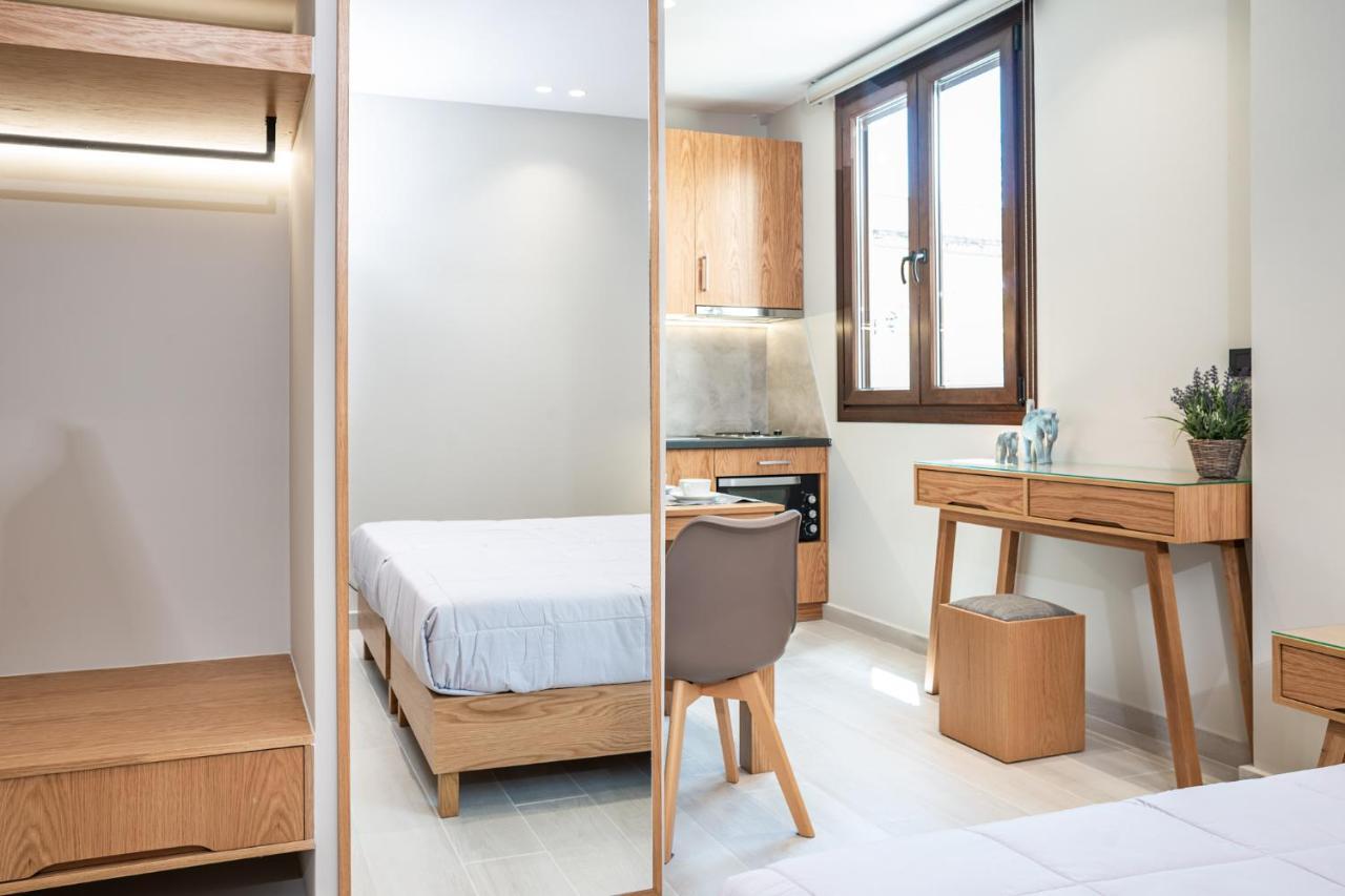 Alektor Luxury Apartments ザキントス エクステリア 写真